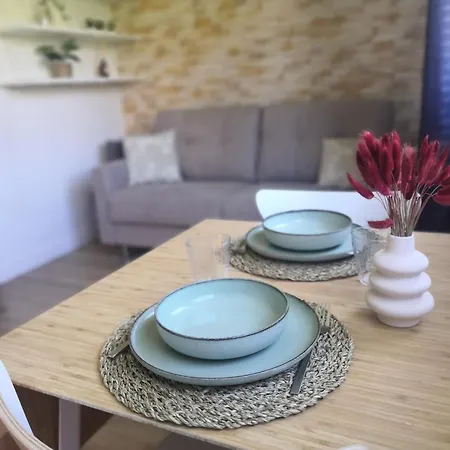 Les Palmiers: Apt 2 Prs, Piscine, Parking * アンティーブ