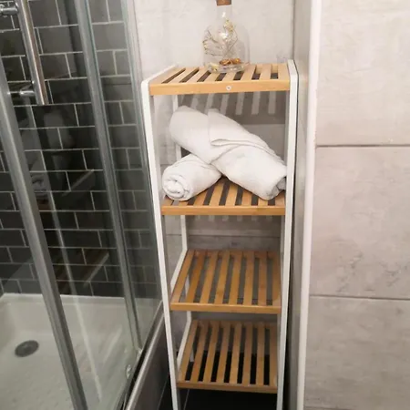Les Palmiers: Apt 2 Prs, Piscine, Parking Daire Antibes